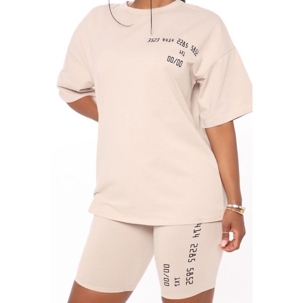 FASHION NOVA | NWOT COUNTING DIGITS BIKER SHORT MOCHA SIZE SMALL